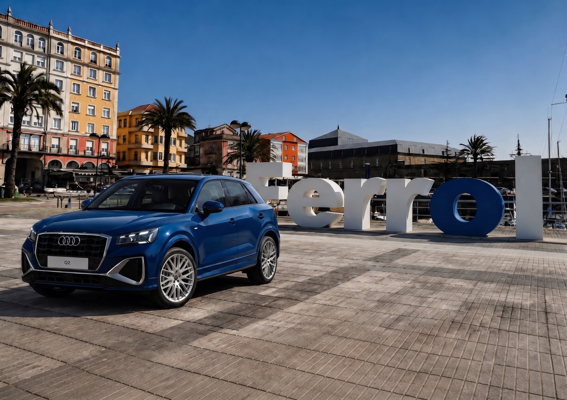 Audi Q2 azul frente al cartel de Ferrol